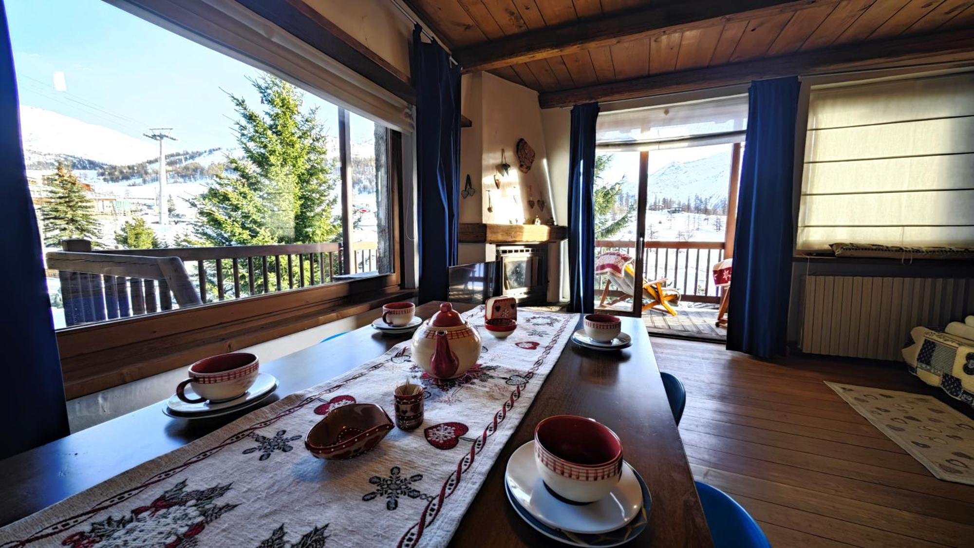 Hostdomus - Imperial Chalet Sestriere Exterior foto